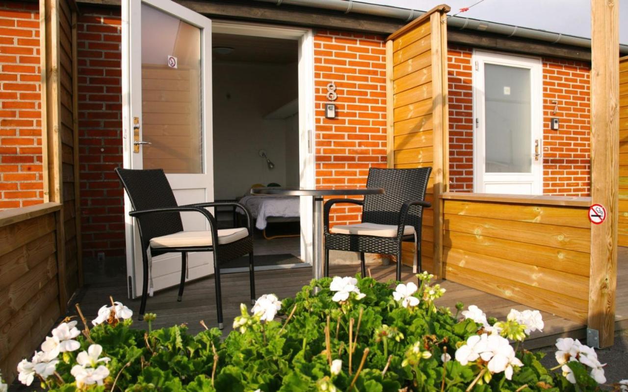 Harbour Sleep Motel Neksø Екстериор снимка